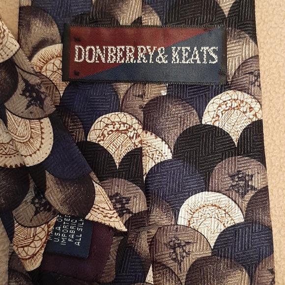 Neck Tie - Picture 4 of 4